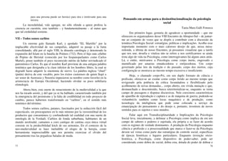 77
para una persona puede ser heroico para otra e irrelevante para una
tercera.
La incredulidad, vale agregar, no sólo ofende a quien profesa la
creencia en cuestión, sino también – y fundamentalmente – al status quo
que tal credulidad sostiene.
VII – Todos somos carlitos
Un enorme galo llamado Karl, y apodado “EL Martillo” por la
implacable efectividad de sus campafias, adquirió su pasaje a la fama
consolidando, allá por el siglo VIII, la dinastía carolingia y deteniendo la
expansión del Islam en la batalla de Poitiers (732). Pero el hijo más célebre
de Pepino de Heristal (conocido por los hispanoparlantes como Carlos
Martel), posee también el poco reconocido mérito de haber reivindicado el
patronímico Carlos. Es que el nombre Karl proviene de una antigua palabra
teutónica que designaba a la clase inferior de los hombres libres, la cual se
degradó hasta adquirir la sinonimia de siervo. La palabra inglesa “churl”
(patán) deriva de este vocablo, pero los éxitos castrenses de quien llegó a
ser senor de Austrasia y Neustria impusieron su nombre como favorito en la
aristocracia de Europa Occidental, haciendo olvidar su poco nobiliaria
etimología.
Ahora bien, esta suerte de renacimiento de la medievalidad a la que
nos ha tocado asistir, y del que ya se ha hablado, caracterizado también por
la emergencia del pesimismo y la falta de credibilidad en todo proyecto de
cambio, parece habernos transformado en “carlitos”, en el sentido más
teutónico del término.
Todos somos carlitos, patanes, fascinados por la seducción fácil del
espectáculo, sin preocuparnos en lo más mínimo por la verosimilitud de los
productos que consumimos (y confundiendo tal cualidad con una suerte de
ontología de la Verdad). Carlitos de fonda suburbana, habitantes de un
mundo neofeudal, cantamos a coro cantigas de cantina cuya única virtud
consiste en la predecibilidad kitch de sus armonías. En el contexto de la
neo-medievalidad se hace ineludible el elogio de la herejía, como
herramienta imprescindible que nos permita exorcizar el olvido del
pensamiento tras las pegadizas baladas de moda.
78
Pensando em armas para a desinstitucionalização da psicologia
social
Tania Mara Galli Fonseca
Em primeiro lugar, gostaria de agradecer a oportunidade – que me
oferecem os organizadores desse VIII Encontro da Abrapso-Sul – de juntar-
me ao conjunto de vozes que se dispôs a contribuir com a discussão da
temática Psicologia Social: estratégias, políticas e implicações. Acolho esse
importante momento com o mais caloroso desejo de que, nessa mesa-
redonda, a última de nosso Encontro, já possamos visualizar que a tarefa
que nos une, desafia e vitaliza não se refere a nos certificarmos se ainda
resta algo de vida na Psicologia, como interrogávamos há alguns anos atrás.
Lá, e então, mirávamos a Psicologia como corpo inerte, engessado e
mumificado por amarras emudecedoras e enrijecedoras. Um corpo
governado pelas leis da tradição e do passado, corpo dos mortos, cuja
configuração se mostrava ao mesmo tempo excessiva e insuficiente.
Hoje, o chamado corpo-Psi, em seu duplo formato de ciência e
profissão, oferece-se ao exame como corpo ferido ao mesmo tempo que
revigorado pela potência da crítica fecundadora e flexibilizado pelo
acolhimento de novas demandas... corpo aberto, em vívida mutação e que,
desmanchado e descontruído, busca reterritorializar-se, enquanto se torna
campo de passagens e disputas discursivas. Nele coexistem características
de aparelho de reprodução e captura e as de máquina de guerra, podendo-se
vislumbrá-lo também como locus maquínico e de produção, como
tecnologia da inteligência que pode estar colocada a serviço da
emancipação do pensamento e do desejo e, portanto, inventora de novos
sentidos para os sujeitos e seus mundos.
Falar aqui em Transdisciplinaridade e Implicações da Psicologia
Social leva, inicialmente, a delinear a Psicologia como implica da em um
campo de saberes e poderes e sujeitada, ela própria a se fazer de acordo
com os regimes de verdade dominantes. A produção da Psicologia enquanto
ciência e profissão e a processualidade que marca o fazer-se da Psicologia
devem ser vistas como parte das estratégias de controle social, específicas
de épocas históricas e lugares particulares. Enquanto invenção sócio-
histórica, a Psicologia, como dispositivo de poder-saber, pode ser
considerada como dobra do social, dobra esta, dotada do poder de dobrar e
 